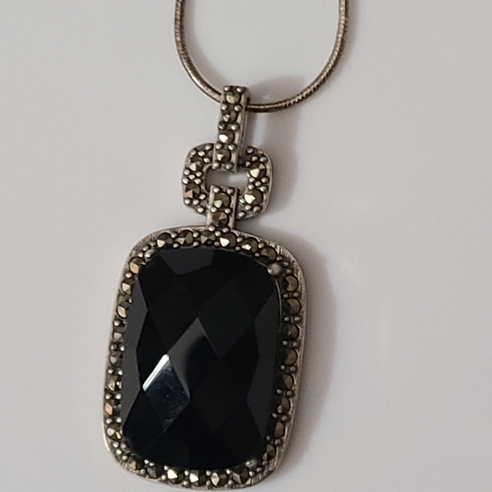 925 Onyx Necklace Marcasite Sterling Silver Pendant Snake Chain Italy Vintage